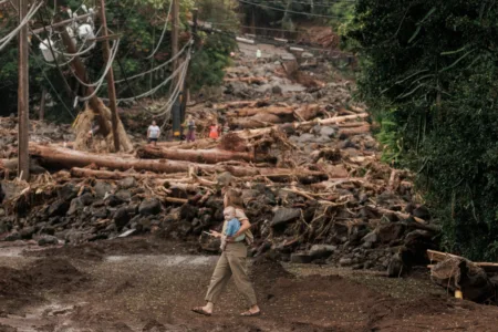 Tropical storm brings more rain to Hawaii